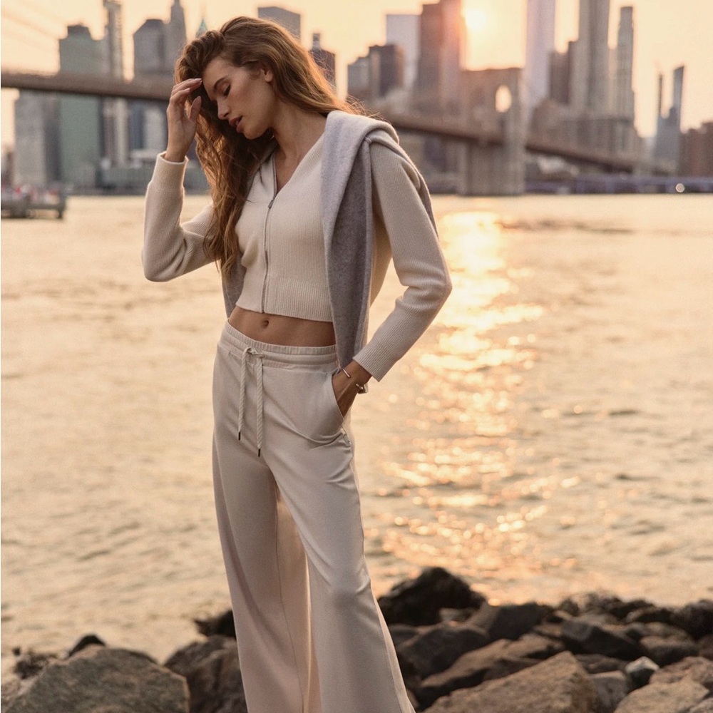 Vuori Halo Essentials Wide Leg Pant